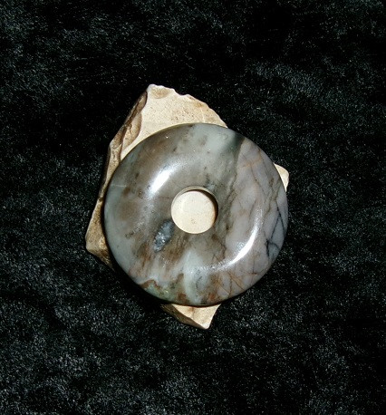 Stone Donut with HIPPOGRIFF