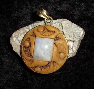 Clay Pendant with ILMU KHODAM