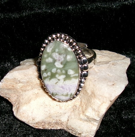 Ring with QUEEN EARTH FAIRY