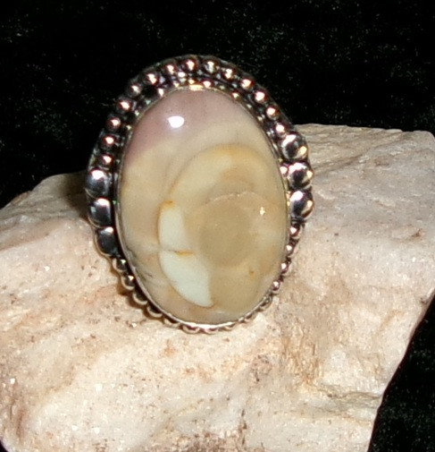 Ring with QUEEN EARTH FAIRY