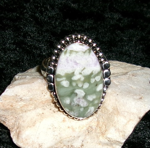 Ring with QUEEN EARTH FAIRY