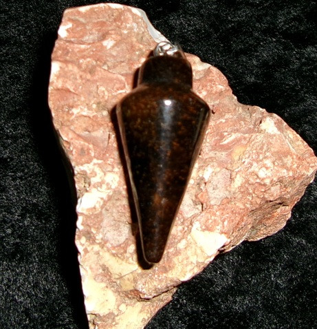 Pendant with YIN DJINN