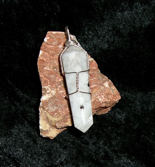 Wire Pendant with SILA DJINN