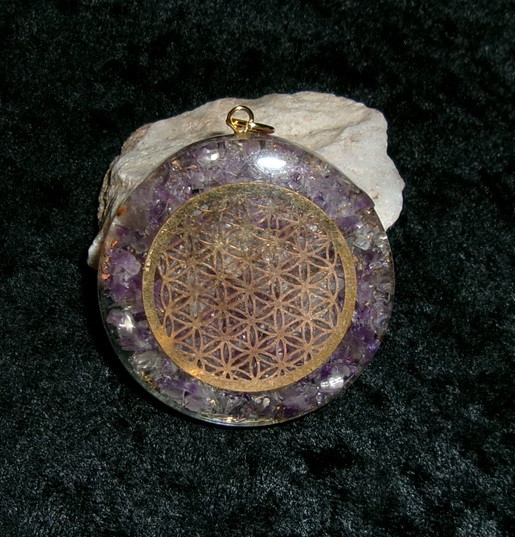 Pendant with ASCENDED MASTER RADIANT LIGHT KHODAM