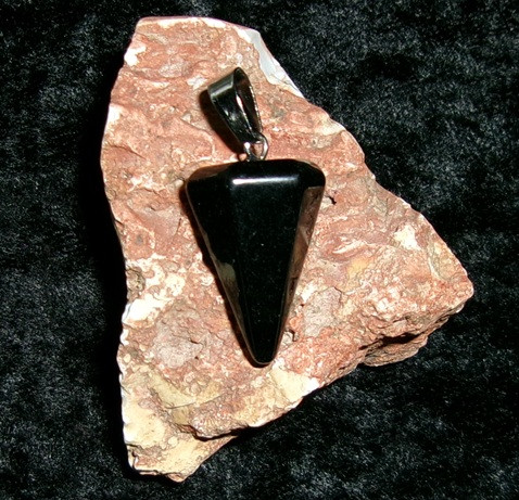 Pendant with GODDESS NYX portal