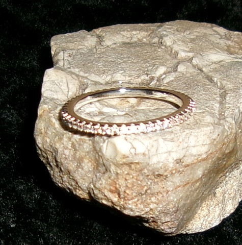 Ring with QUEEN GOLD DJINN