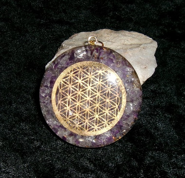 Stone Orgone Pendant with RADIANT LIGHT KHODAM - Mystic Morning Treasures