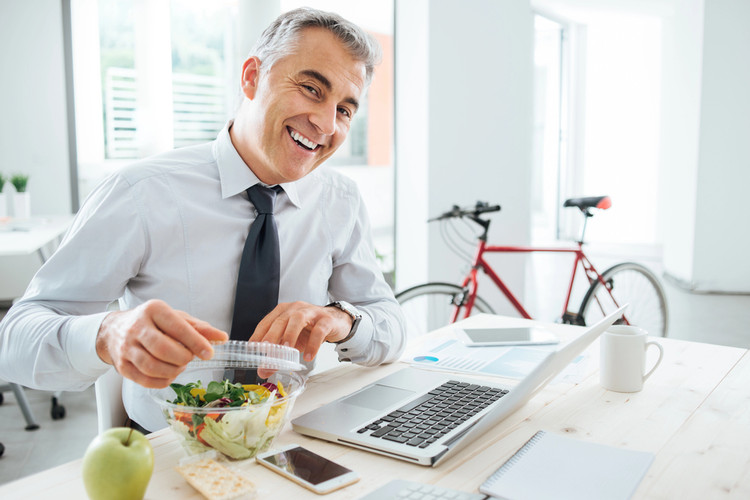 Cheat Days or AI's Worst Nightmare? How to Outsmart Your Digital Diet Coach