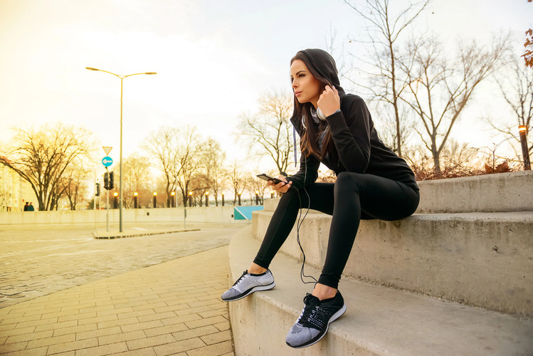 Macros on the Go: The Best Fast-Food Hacks for Healthy Eating in 2025