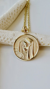 14KT Circle-Shaped Virgin Mary Medallion Pendant