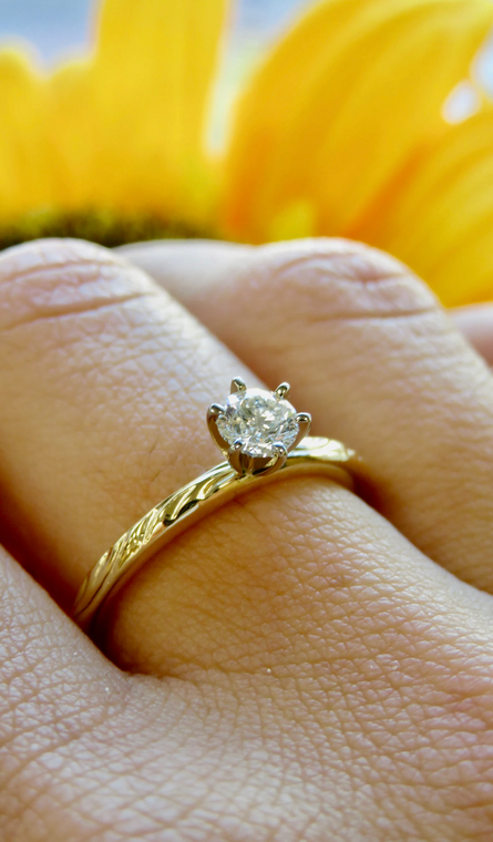 14KT Hawaiian Heirloom Wave Design 0.35CT Round Diamond Solitaire Ring