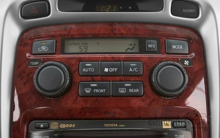 2001-2007 Toyota Highlander Automatic Climate Control Wood Grain 2001-2007 Toyota Highlander Automatic Climate Control Wood Grain