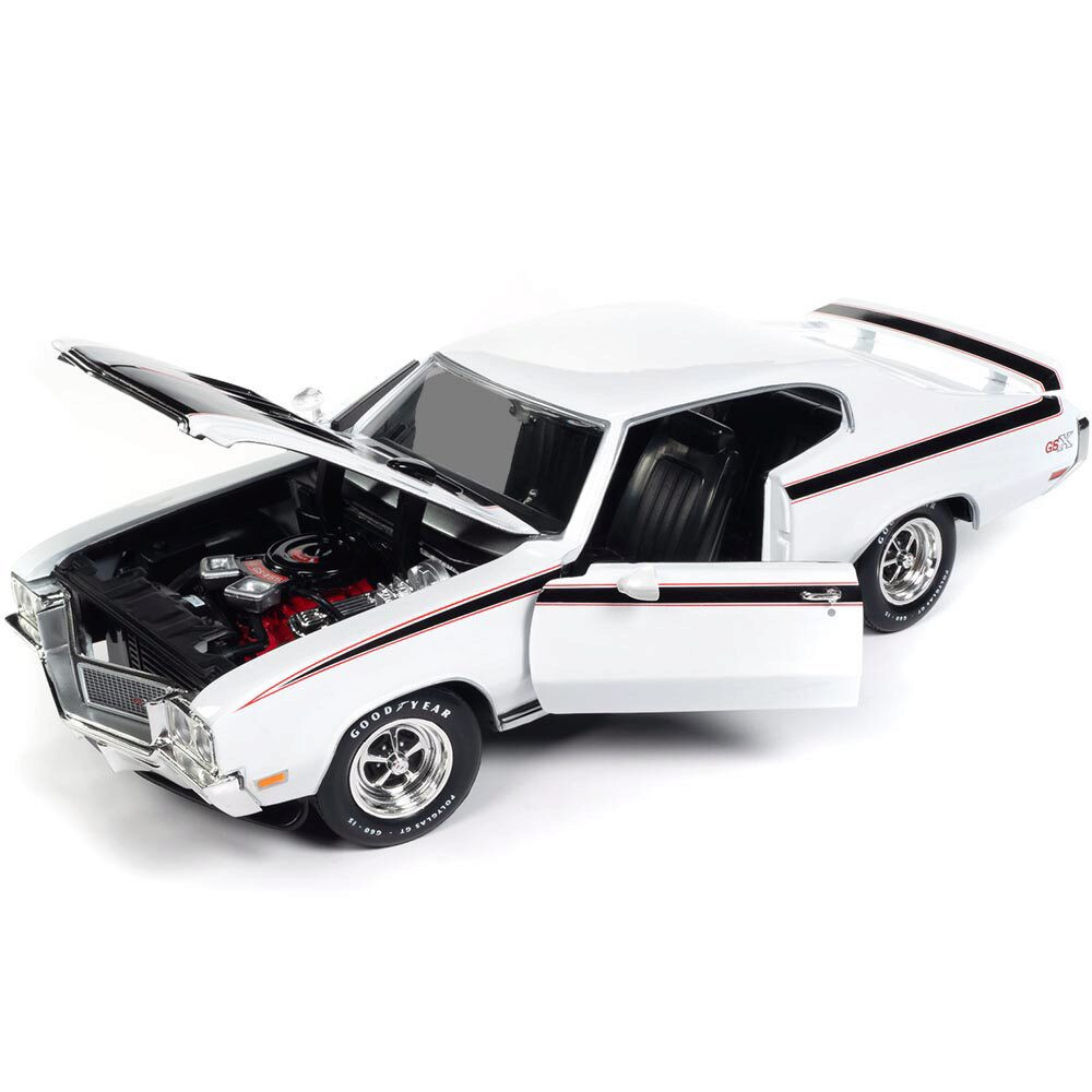 Buick GSX 1970 MCACN - Auto World 1/18 - Blanche - Portes Et Capot Ouvrants (neuve)
