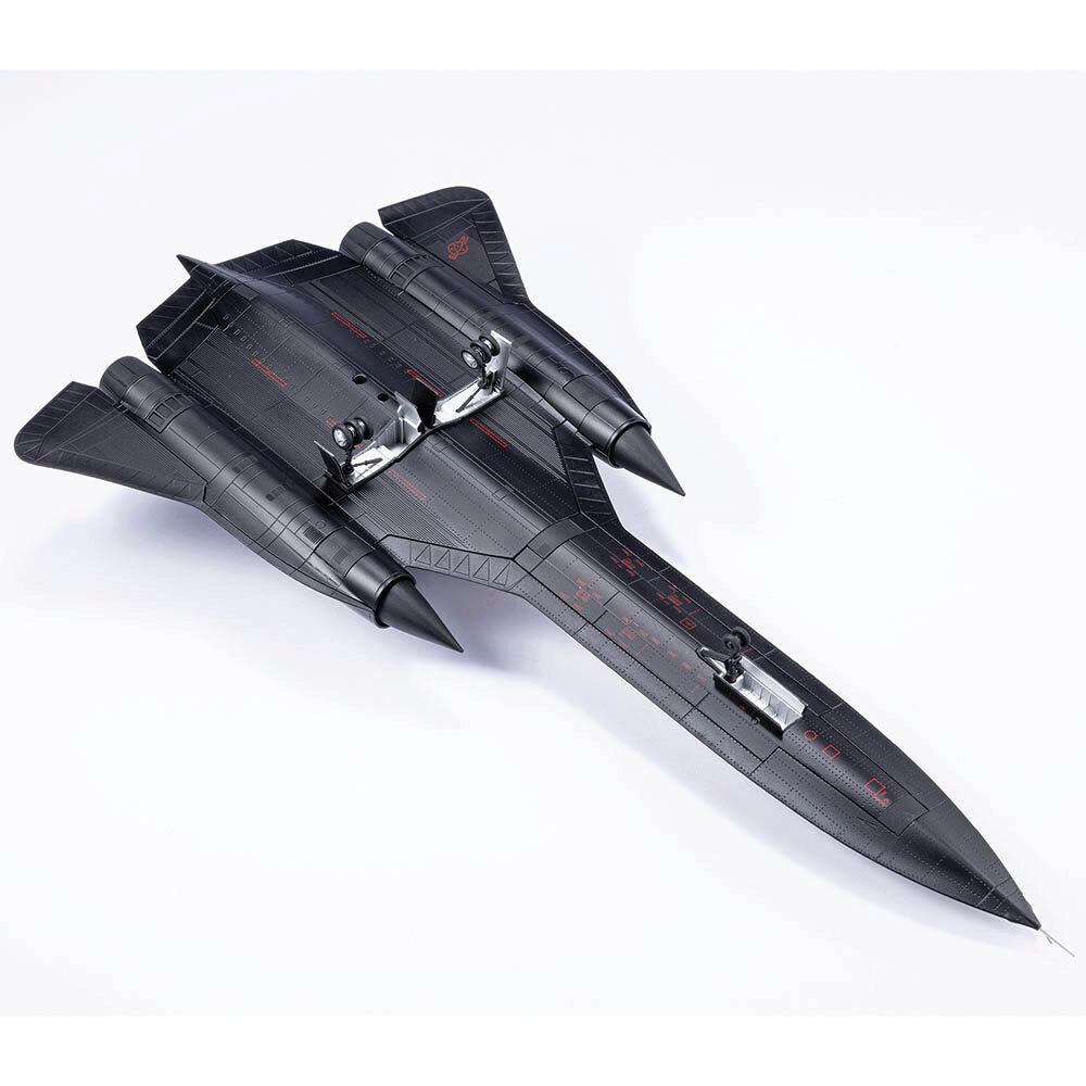 SR-71 BLACKBIRD 1/72 DIE CAST MODEL - AF1-0088F U.S. AIR FORCE