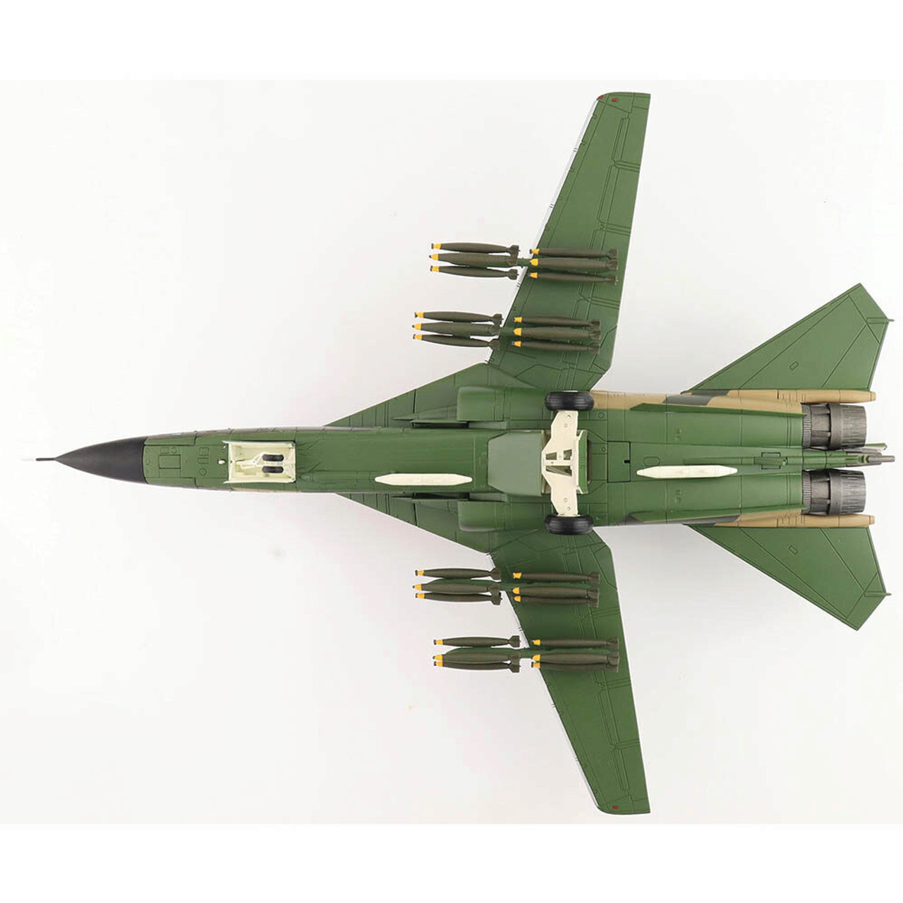 F-111A Aardvark(w/24 Mk.82 bomb) 1/72 Die Cast Model -HA3031 USAF, Takhli  RTAFB, 1968