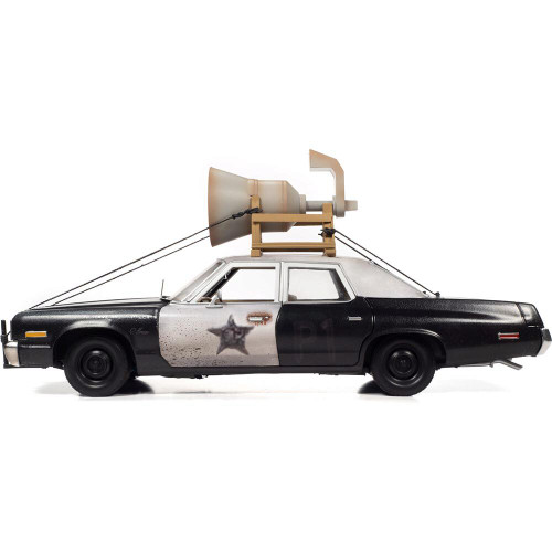 Blues Brothers 1974 Dodge Monaco Police Pursuit with Jake & Elwood Figures Alt Image 1