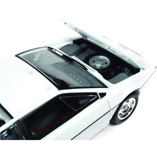James Bond 1971 Lotus Esprit Series 1 (The Spy Who Loved Me) Alt Image 7