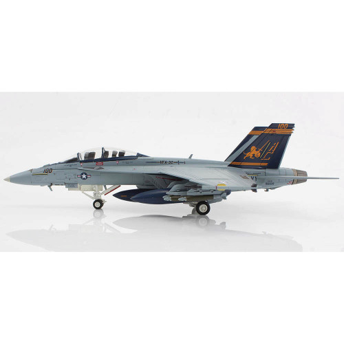 F/A-18F Super Hornet 1/72 Die Cast Model - HA5137 VFA-32 "Fighting Swordsmen", EAA AirVenture, Oshkosh 2023 Alt Image 1