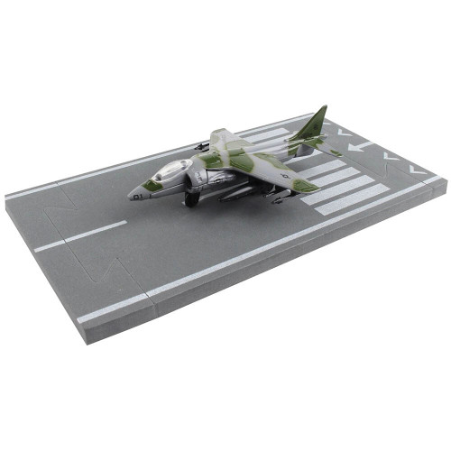 AV-8B HARRIER II DIE CAST MODEL W/ RUNWAY RW020 Alt Image 1