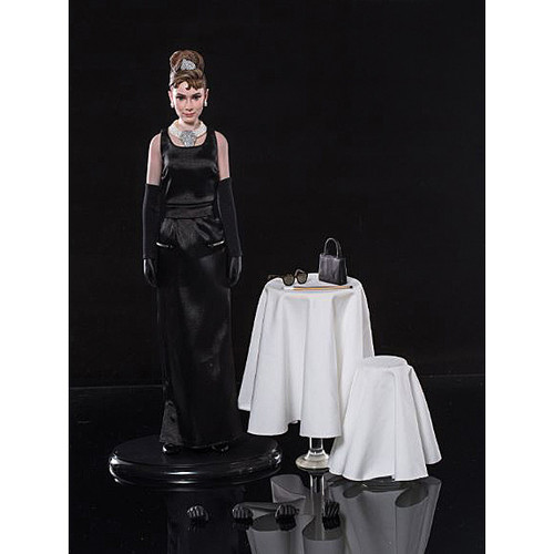 Audrey Hepburn - Breakfast at Tiffany's 1/6 Figure Main Image