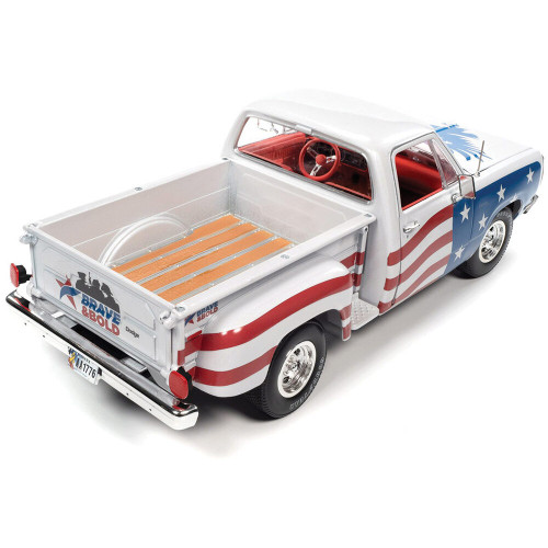 1980 DODGE STEPSIDE PATRIOTIC PICKUP - RED, WHITE & BLUE Auto World - 'AW310/06 Alt Image 5