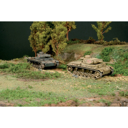 Pz.Kpfw. III Ausf. J 1/72 Kit Alt Image 1