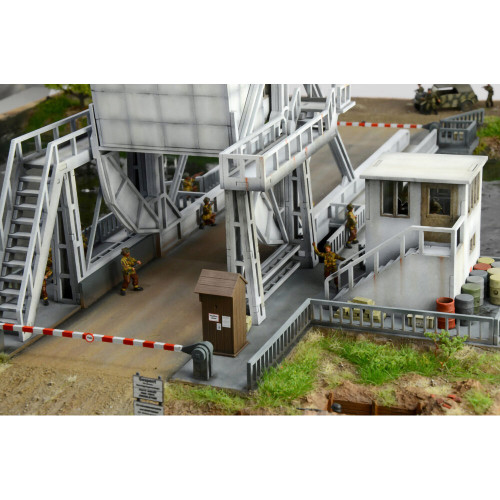 Pegasus Bridge Airborne Assault 1/72 Figure Kit Alt Image 4