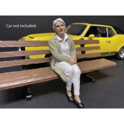 Sitting Old Couple II - 1/18 Scale Main Image