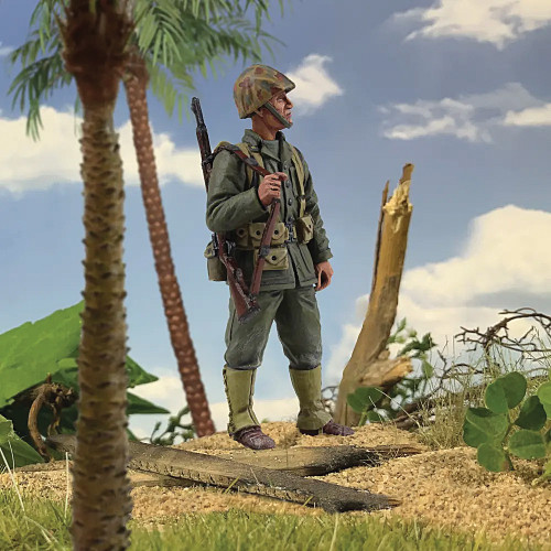 U.S. Marine Rifleman (1943-45) 1/30 Figure Alt Image 1