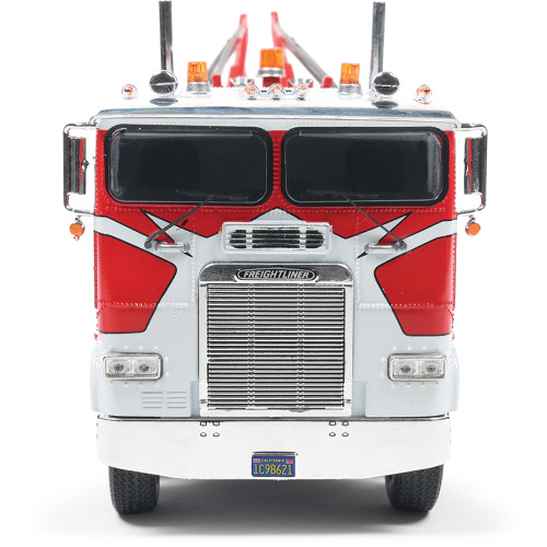1:43 Scale 1987 Freightliner FLA Tow Truck - Red & White Alt Image 3