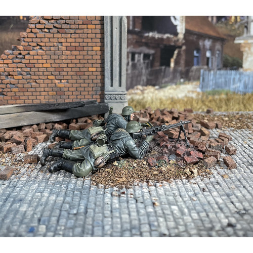 Waffen SS MG42 Team Firing Prone, 1942-45 1/30 Figure Set WILLIAM BRITAIN (25055) Alt Image 1