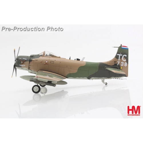 A-1H Skyraider 1/72 Die Cast Model - HA2922 Alt Image 2