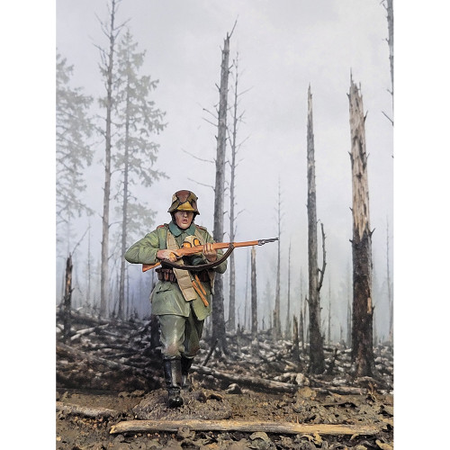 German Infantryman Advancing 1/30 Figure WILLIAM BRITAIN (23142) Alt Image 1