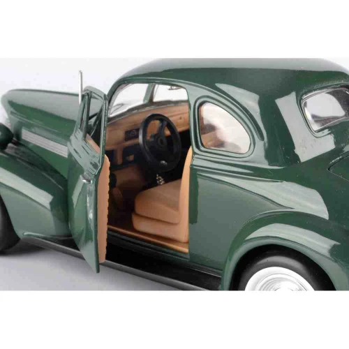 1939 Chevrolet Coupe - Green Alt Image 3