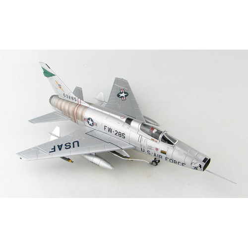 F-100D Super Sabre 1/72 Die Cast Model - #56-3285 Alt Image 1