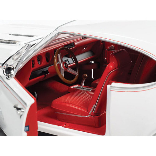 1968 Oldsmobile Cutlass 1/18 Die Cast Model Alt Image 4