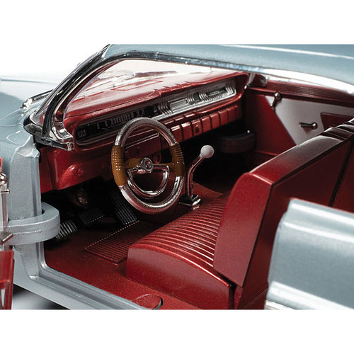 1961 Pontiac Catalina Hardtop 1/18 Die Cast Model Alt Image 3