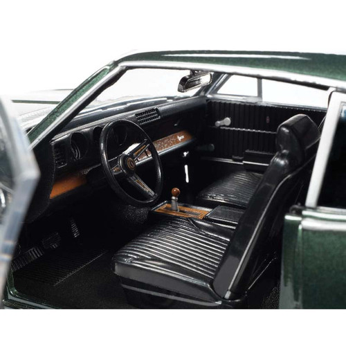 1969 Oldsmobile Cutlass W-31 Post Coupe 1/18 Die Cast Model Alt Image 3