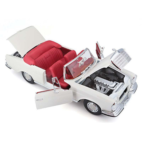 1967 Mercedes 280 SE Cabriolet 1/18 Die Cast Model Cream Alt Image 2