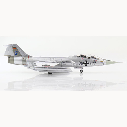 F-104F Starfighter 1/72 Die Cast Model Waffenshule Der Luftwaffe 10, 1961 Alt Image 2