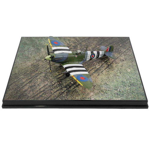 Supermarine Spitfire Mk.IX 1/72 Die Cast Model -FOV-812005C MK 392, WG CDR "Johnnie" Johnson, No.144  Wing,RAF, Normandy Main Image