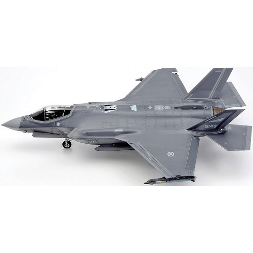F-35 A LIGHTNING II 1/48 Kit Tamiya (61124) Alt Image 2