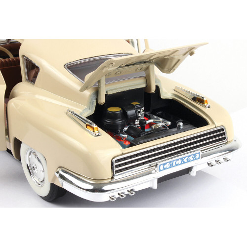 1948 Tucker Torpedo - Cream Alt Image 7