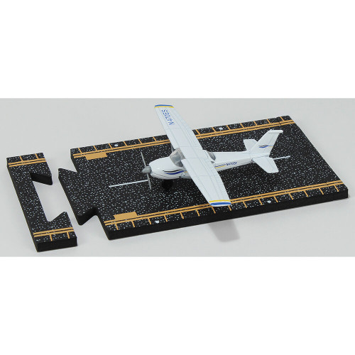 Cessna 172  13107 Alt Image 4
