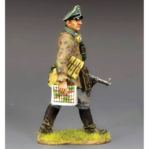Marching Waffen-SS Officer 1/30 Figure K&C (WS394) Alt Image 1