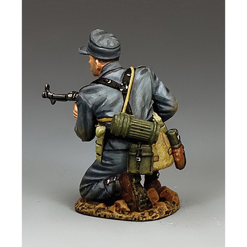 Panzer Grenadier Kneeling with Schmeisser 1/30 Figure Alt Image 1