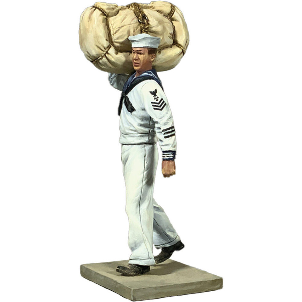 U.S.N. Sailor in Whites with Seabag 1/30 Figure William Britain (13090) Main Image