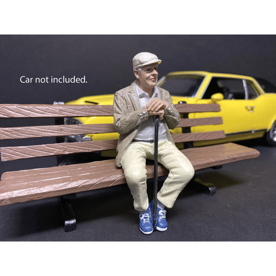 Sitting Old Couple I - 1/18 Scale Main Image