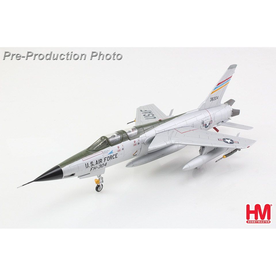 F-105F Thunderchief 1/72 Die Cast Model Main Image