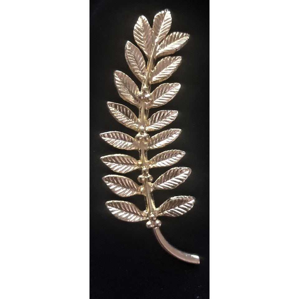 Apollo 11 Olive Branch Pin with Bag Main Image